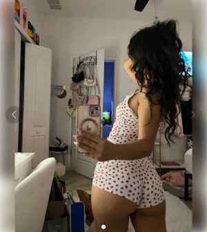 Victoria Jaimes Photo #9