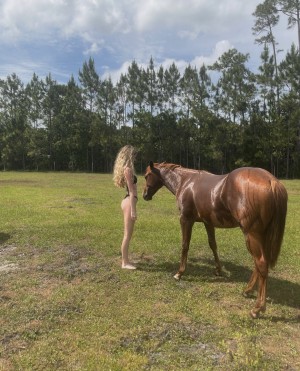 frequentpuker Photo #3