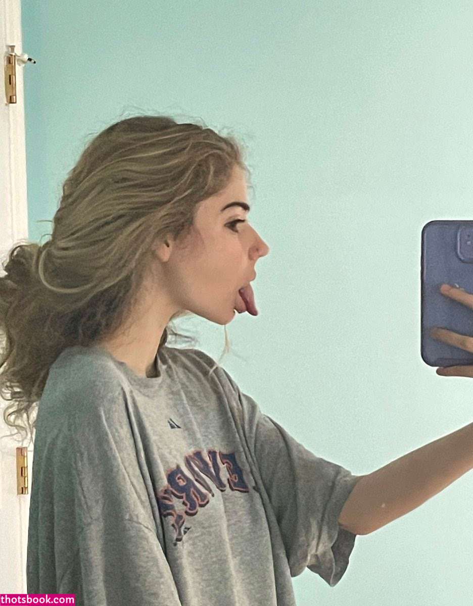 frequentpuker Photo #29