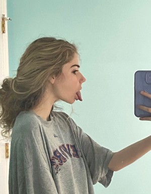 frequentpuker Photo #29