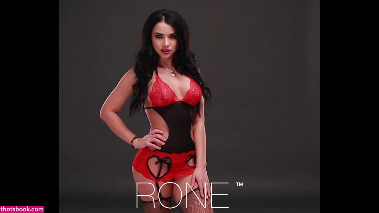 Helga Violet Photo #32