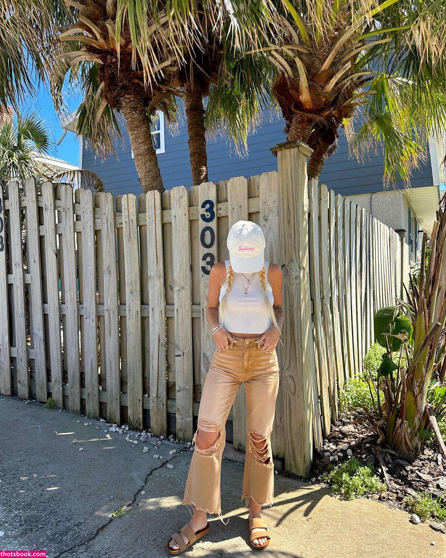 Leighton Lyons Photo #40