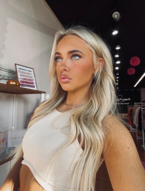 Kamryn Dockery Photo #8