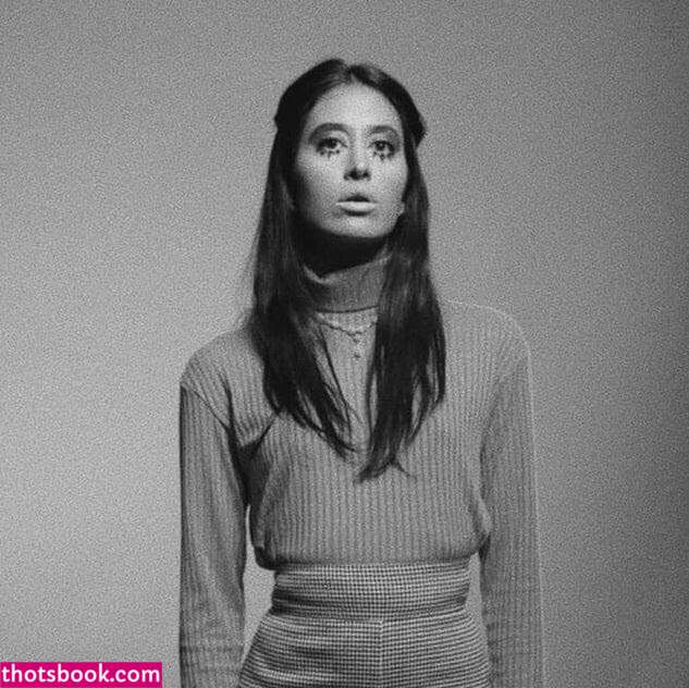 Melissa Babaei Photo #22