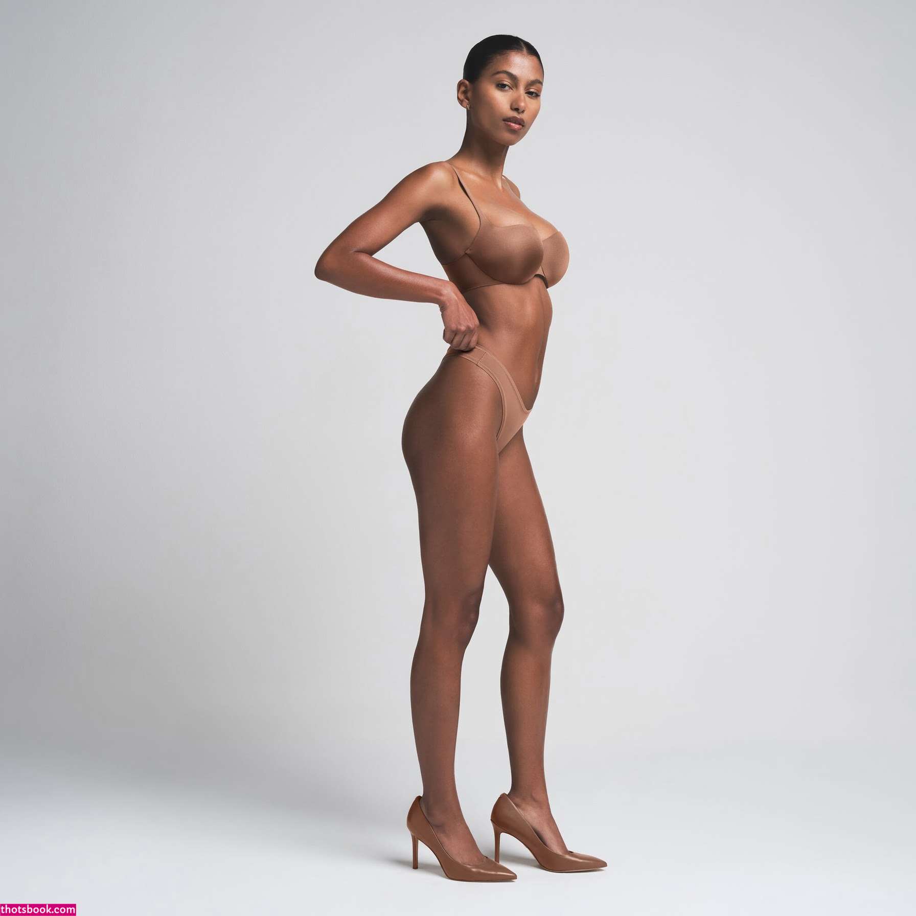 Mila Cabrera Photo #46