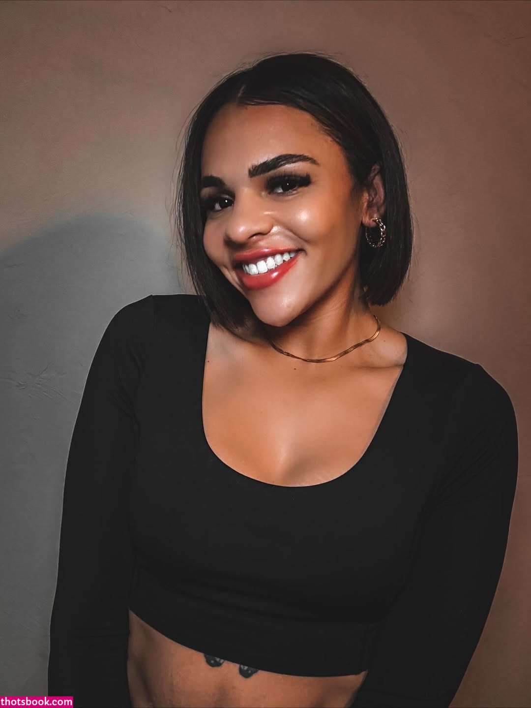 Amber Reacts Photo #15