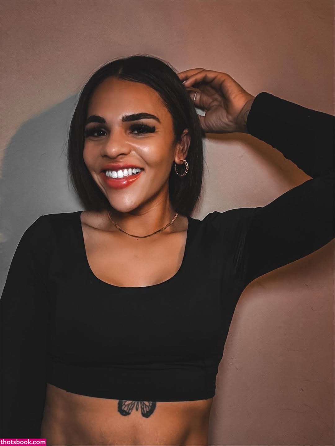 Amber Reacts Photo #16