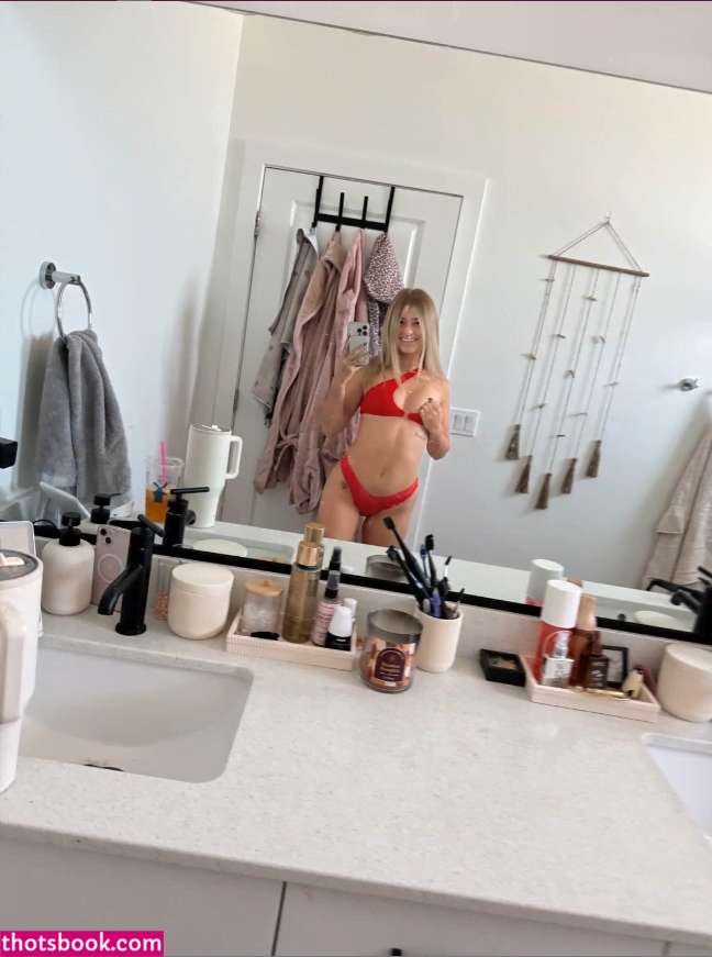 Avery Leroy Photo #20