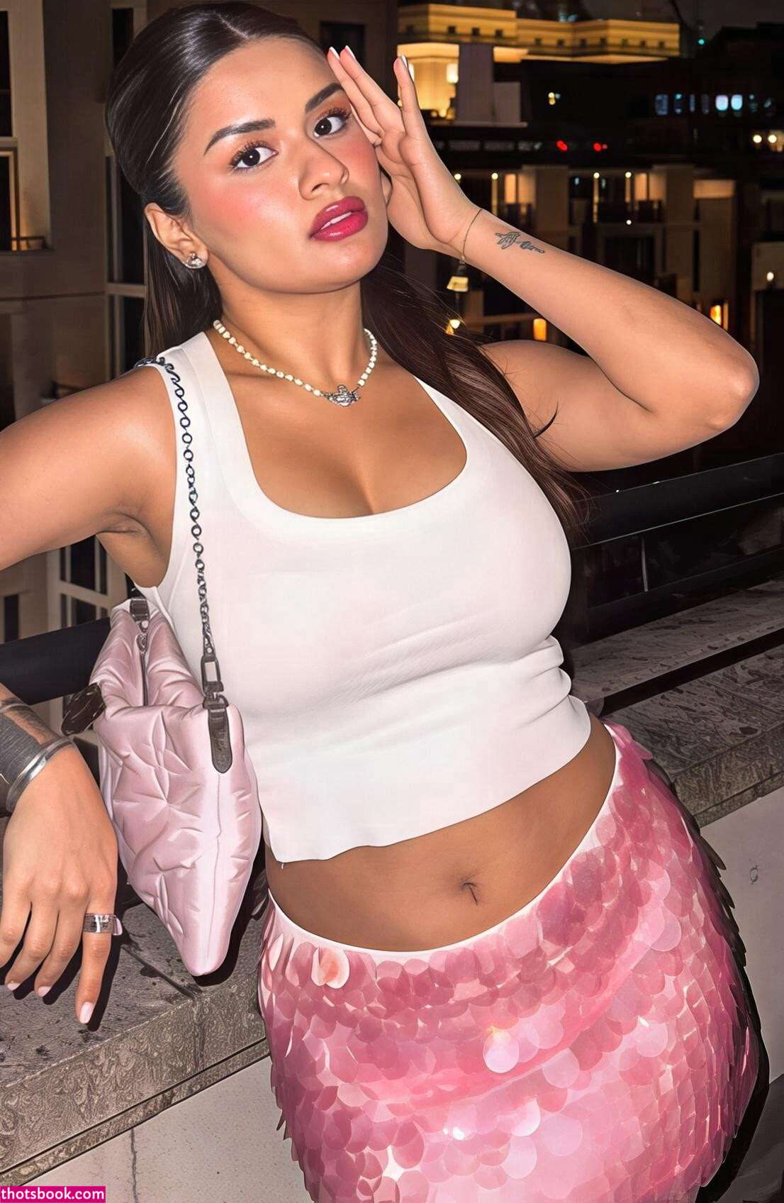 Avneet Kaur Photo #9