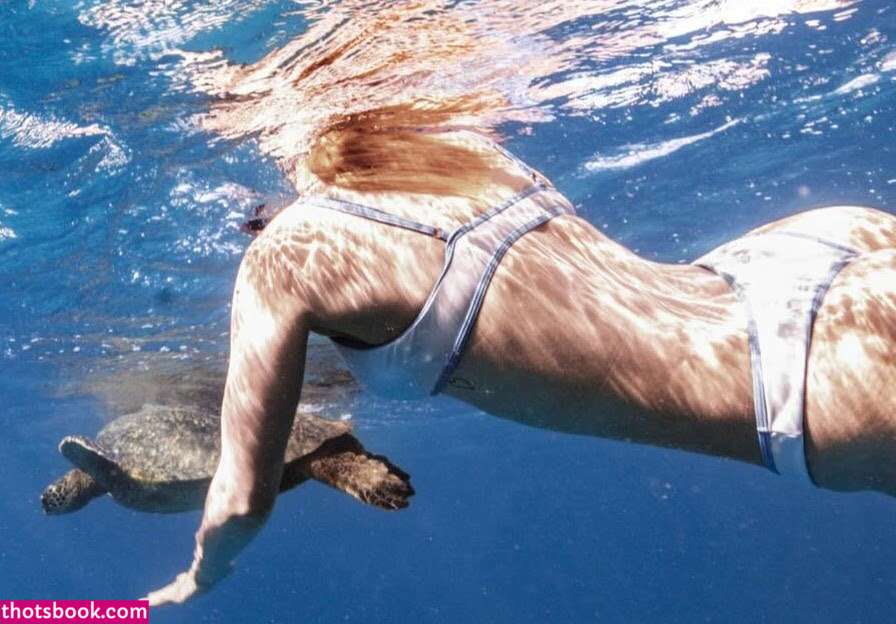 Julianna Elisee Photo #12