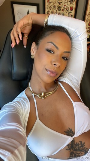 tattoogirlalice Photo #34