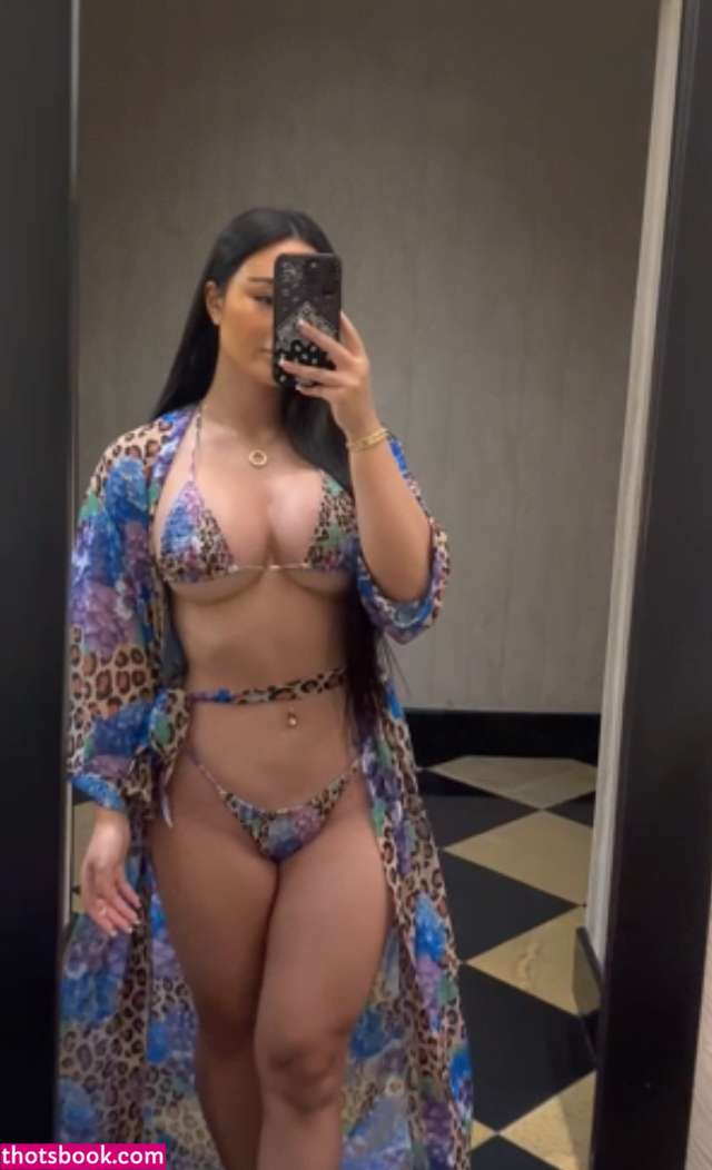 Daisy Chen Photo #10