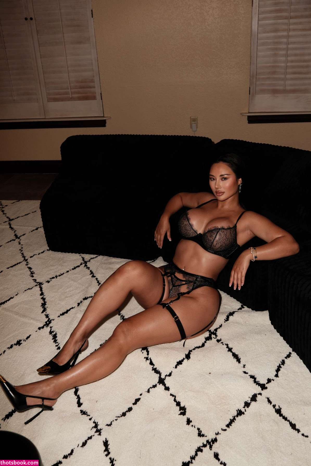 Daisy Chen Photo #13