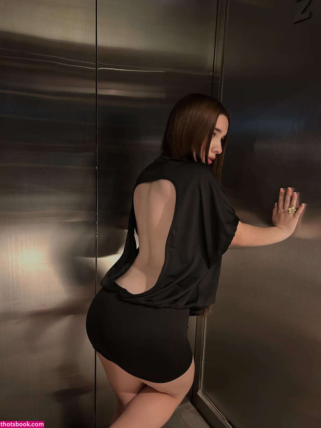 Miri Martinez Photo #7