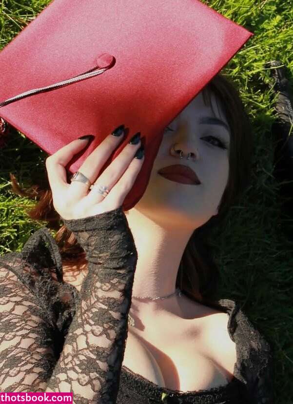 Olivia Kirsch Photo #4