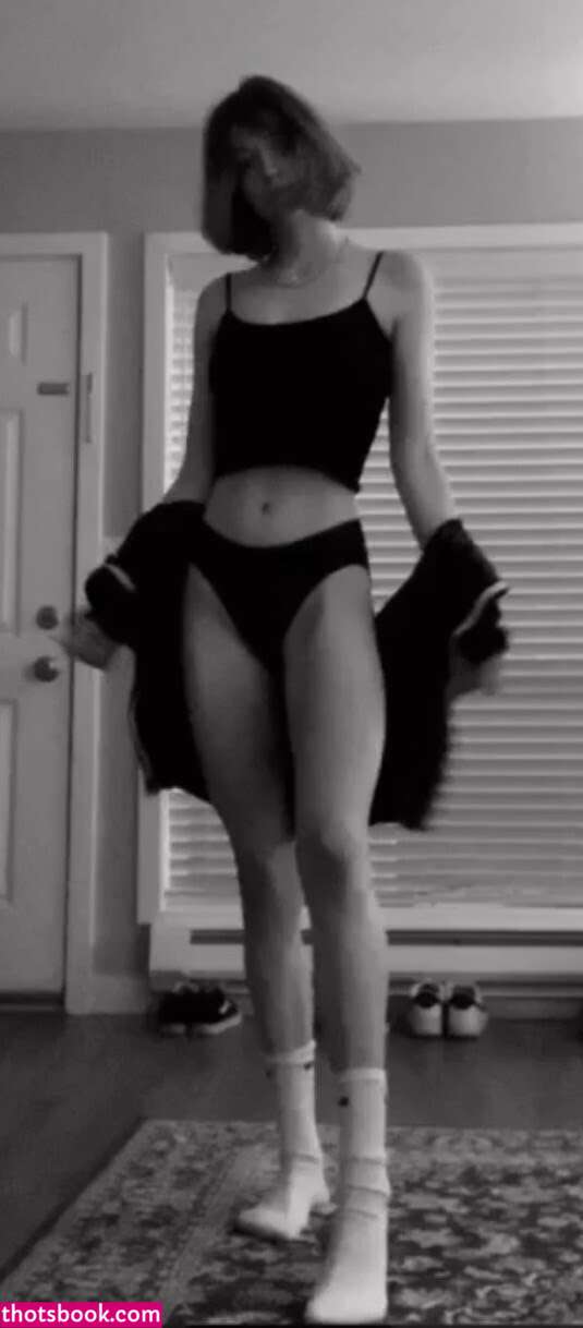 Olivia Kirsch Photo #27