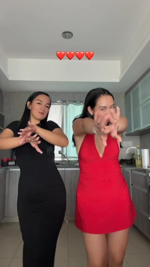 Paula Gonzalez Photo #19