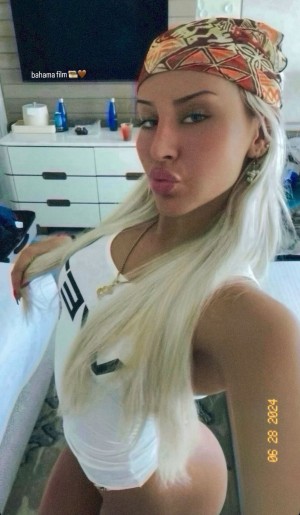 Blakely Ricketts Photo #9