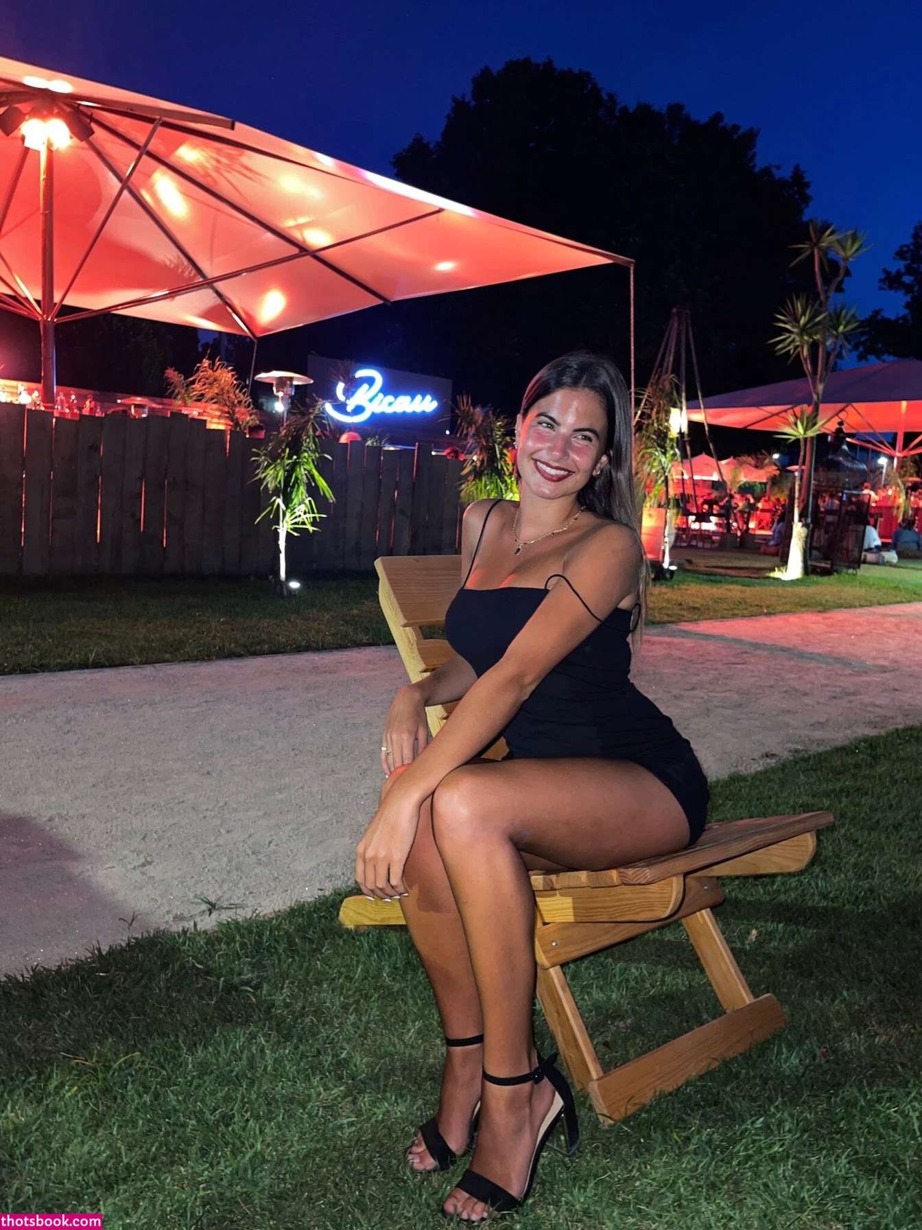 Debora Goncalves Photo #40