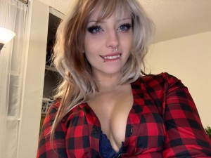 Decayingpeach Photo #7