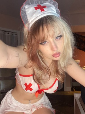 Decayingpeach Photo #13