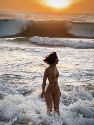 Eizzil Eltsihw Photo #25