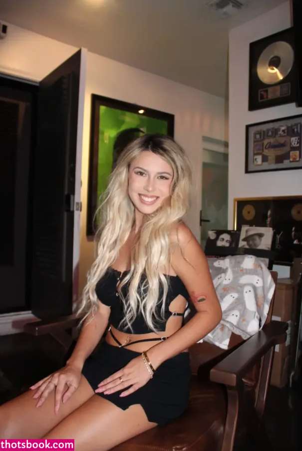 Haliey Welch Photo #7