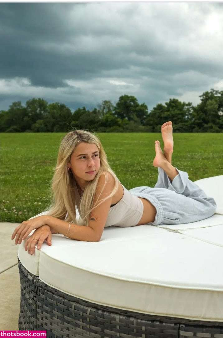 Haliey Welch Photo #16