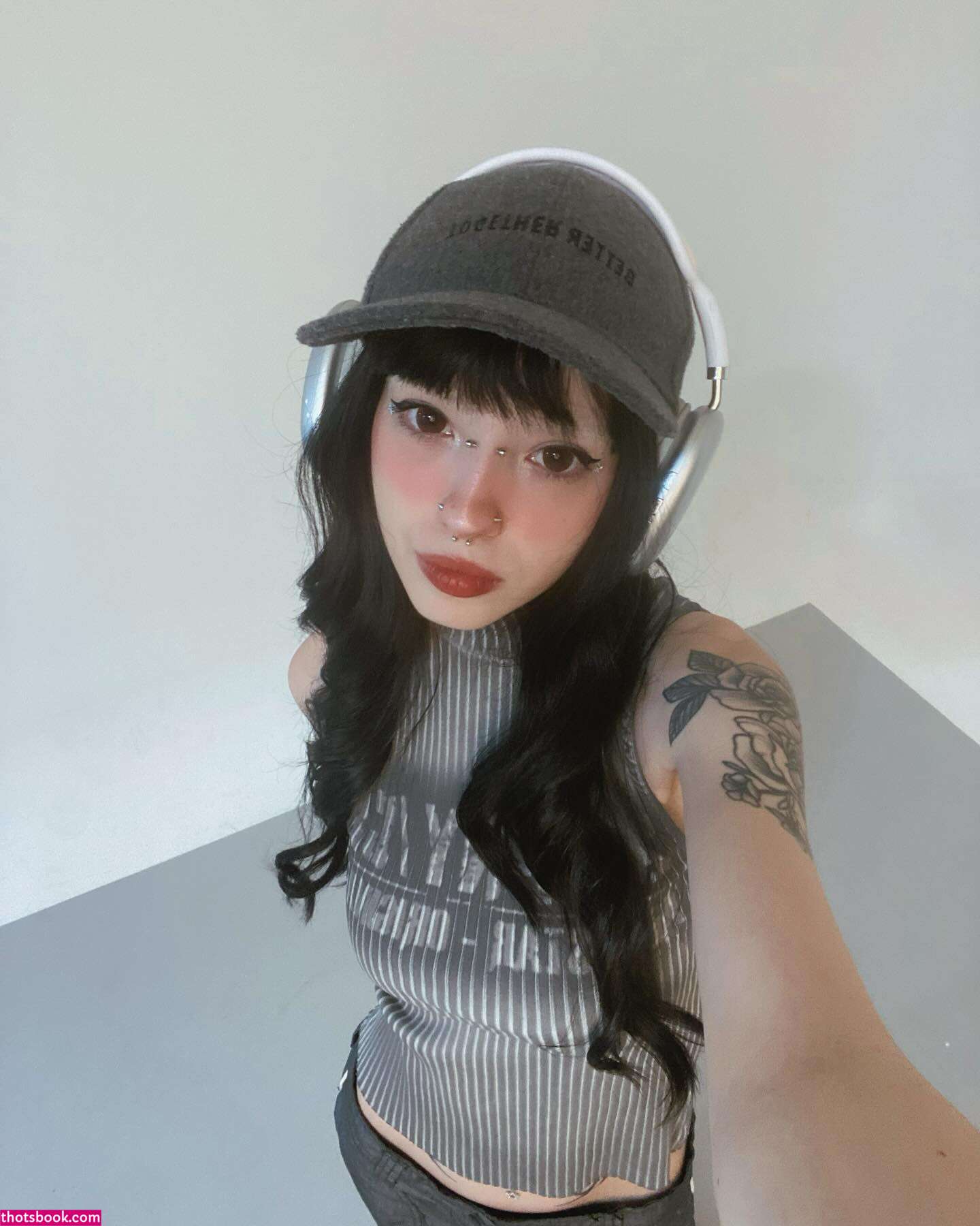 Sybilvanex Photo #22