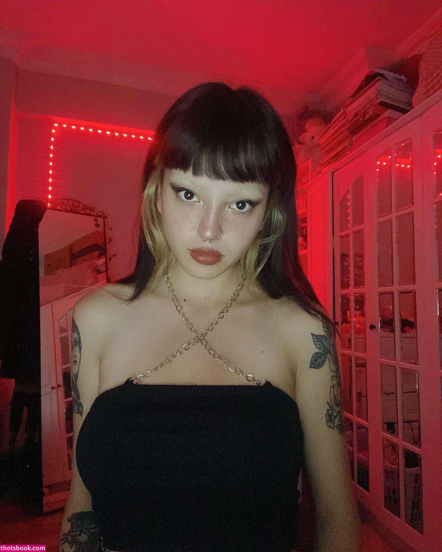 Sybilvanex Photo #40