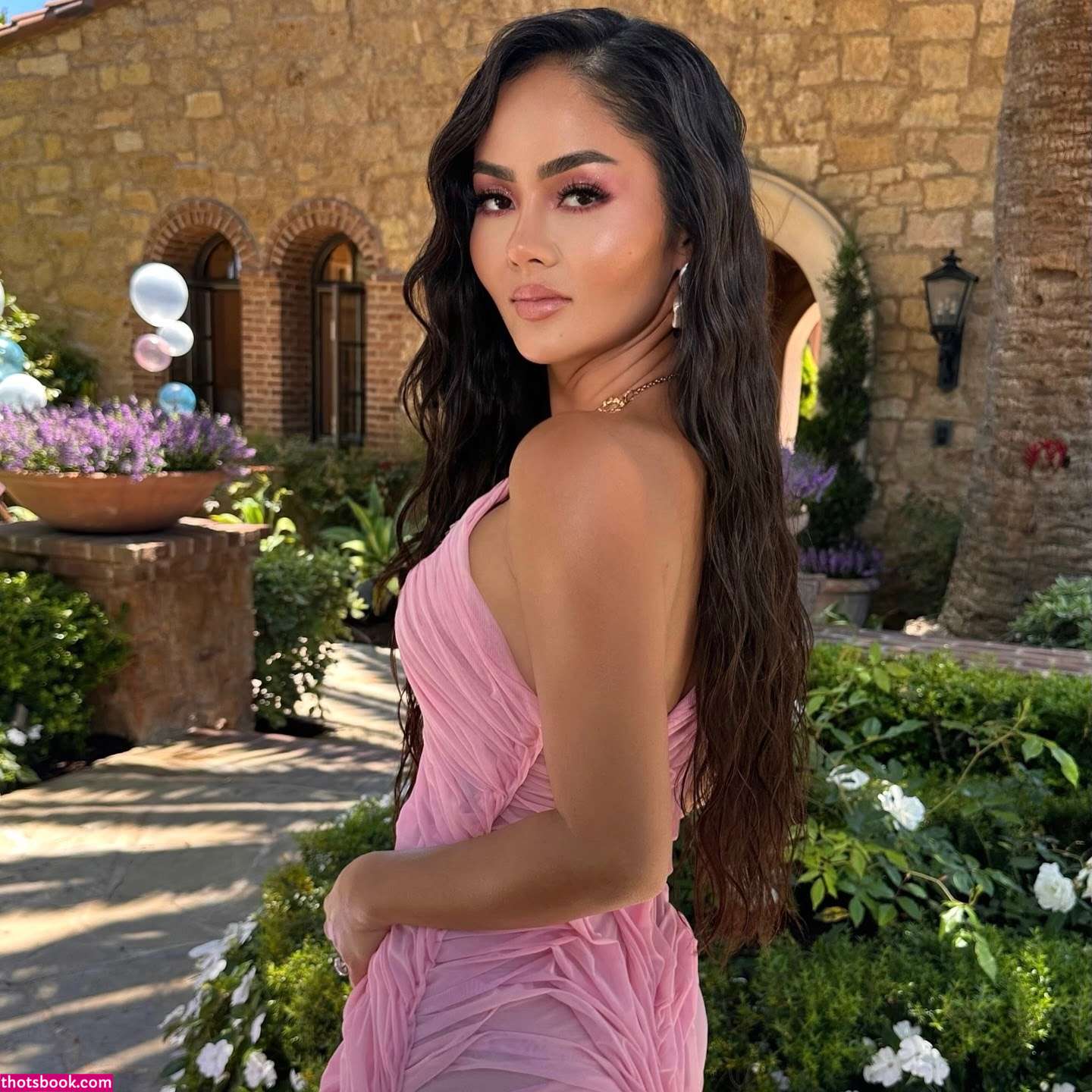 Elaine Kim Photo #10