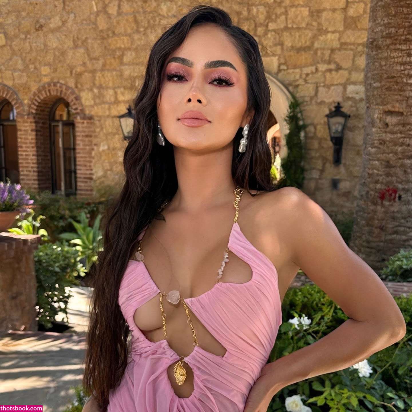 Elaine Kim Photo #11