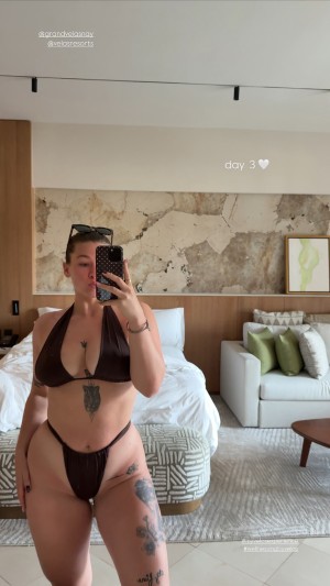 Esther Burden Photo #3