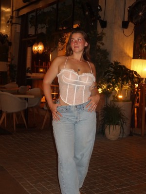 Esther Burden Photo #5