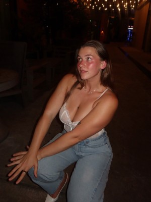 Esther Burden Photo #15