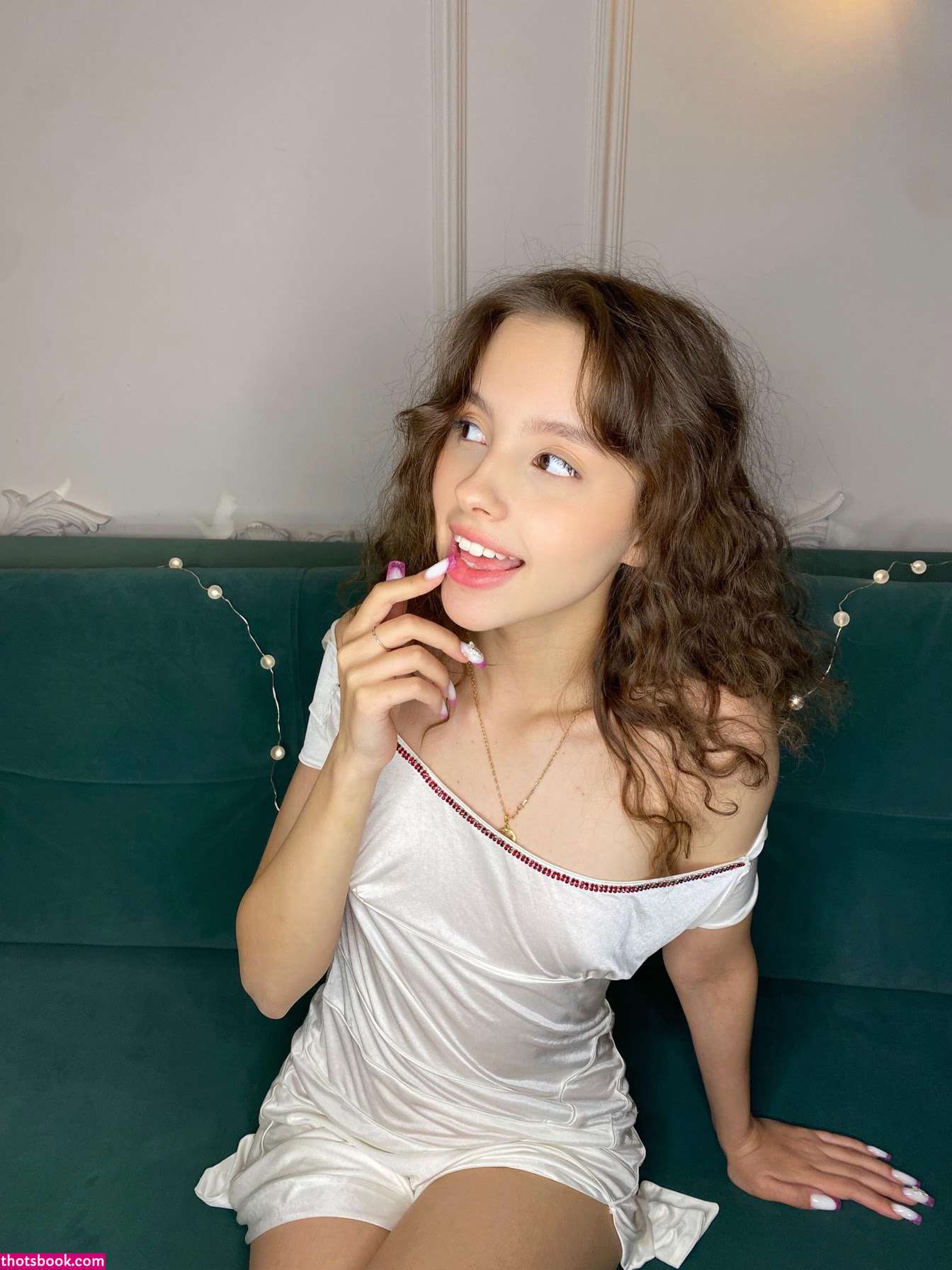 Ameliaaa April Photo #1