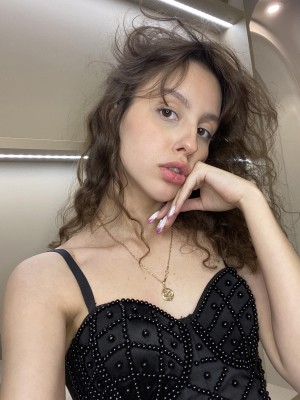 Ameliaaa April Photo #10