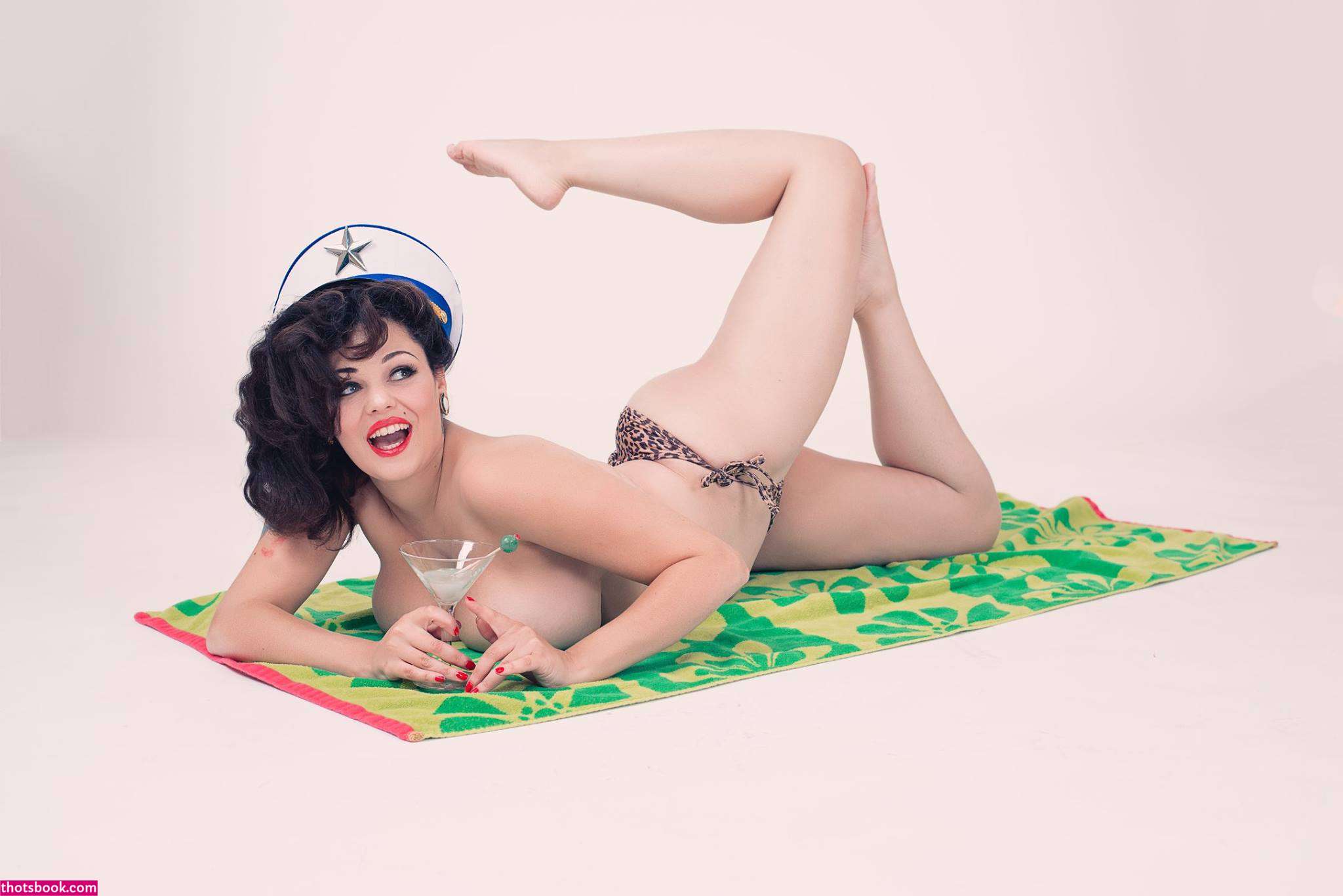 Mika Romantic Photo #23