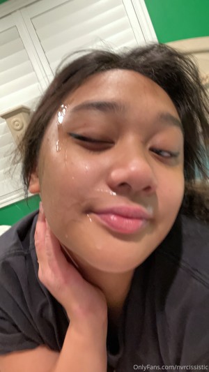 nvrcissistic Photo #11