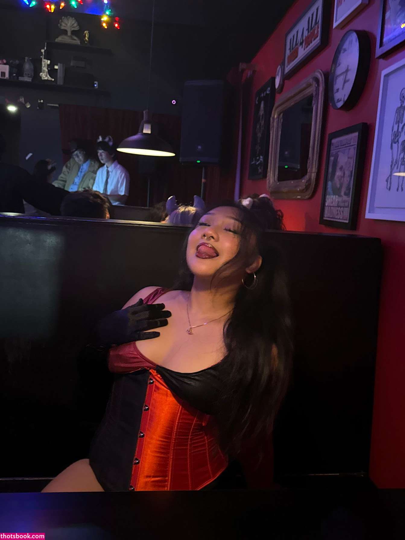 nvrcissistic Photo #19