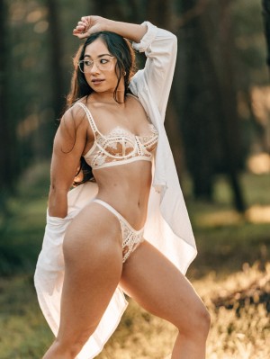 Sarah Schwarz Photo #9