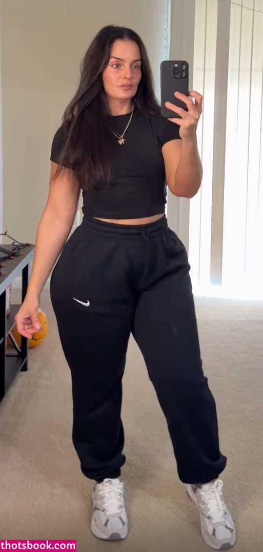 Veramelia Nieckula Photo #14