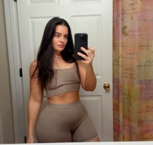 Veramelia Nieckula Photo #15