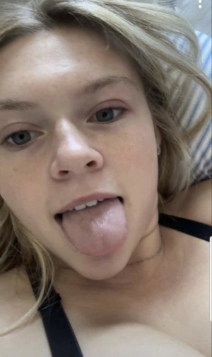 Devyn Hutchison Photo #8