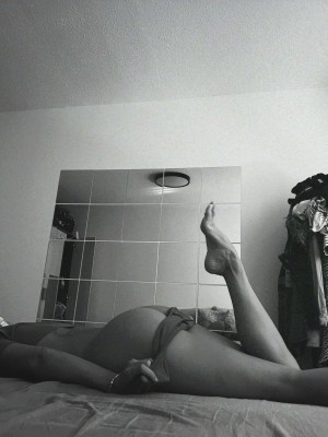 Ella Dvornik Photo #3