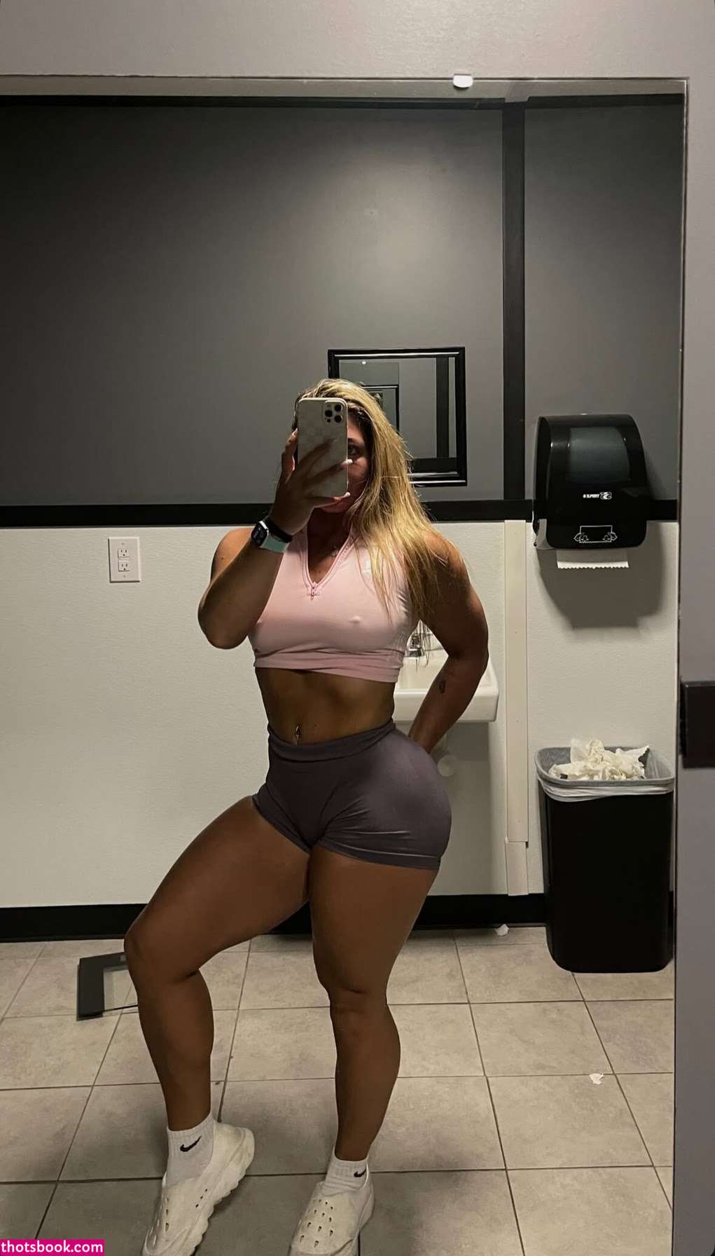 Kaitlinn Kfit Photo #3