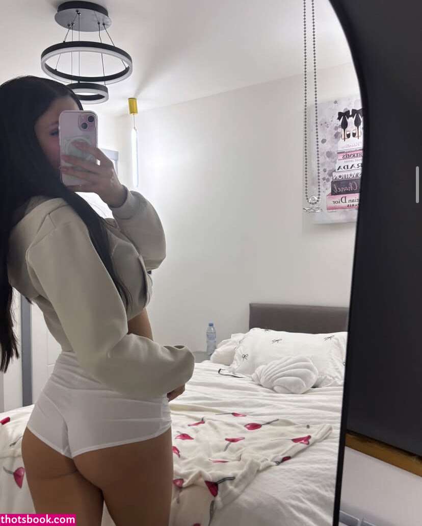 Nicole Colman Photo #9