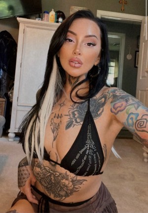 Nikkivixsin Photo #2