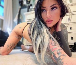 Nikkivixsin Photo #4