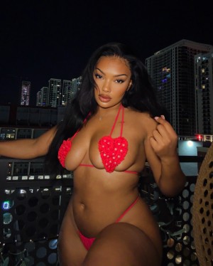 jazwiththevibes Photo #3